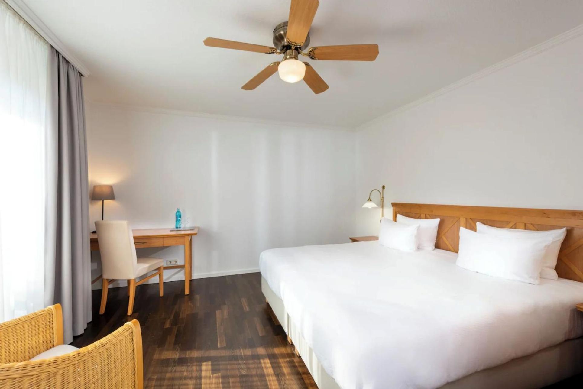 Le Mount Plaza Near Igi Airport Delhi Hotel New Delhi